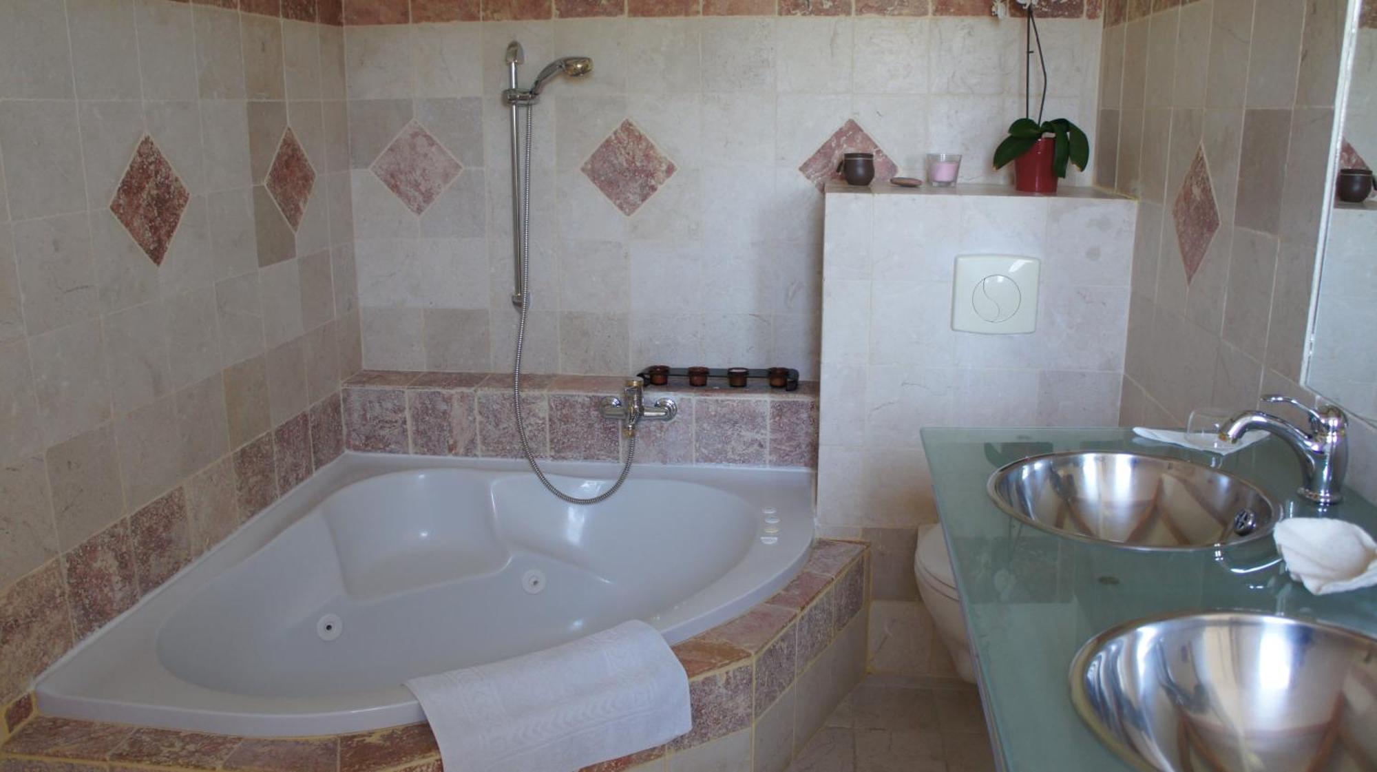 Chambre D'Hotes Ananda سيسترون المظهر الخارجي الصورة